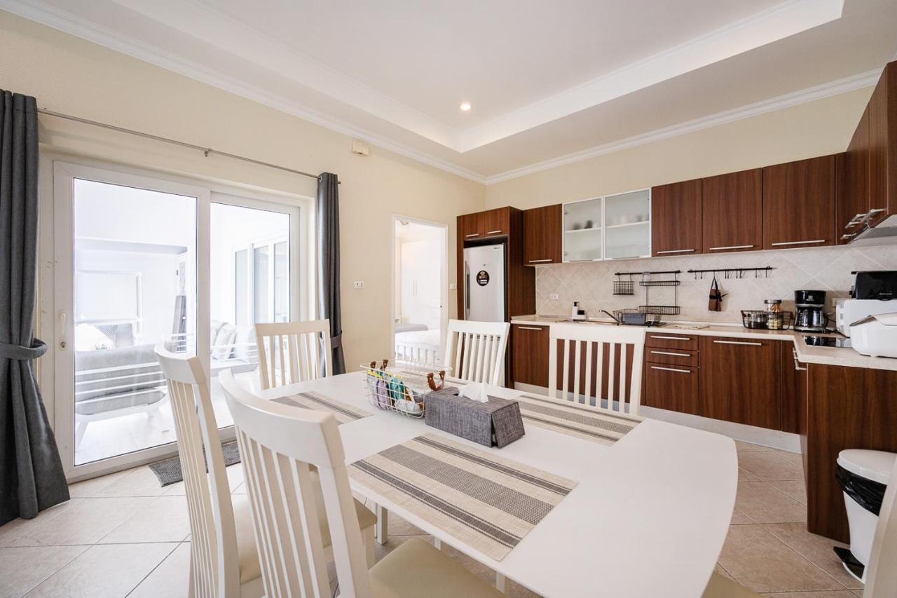 Majestic Residence Pool Villas 2 Bedrooms Private Beach Pattaya Ngoại thất bức ảnh